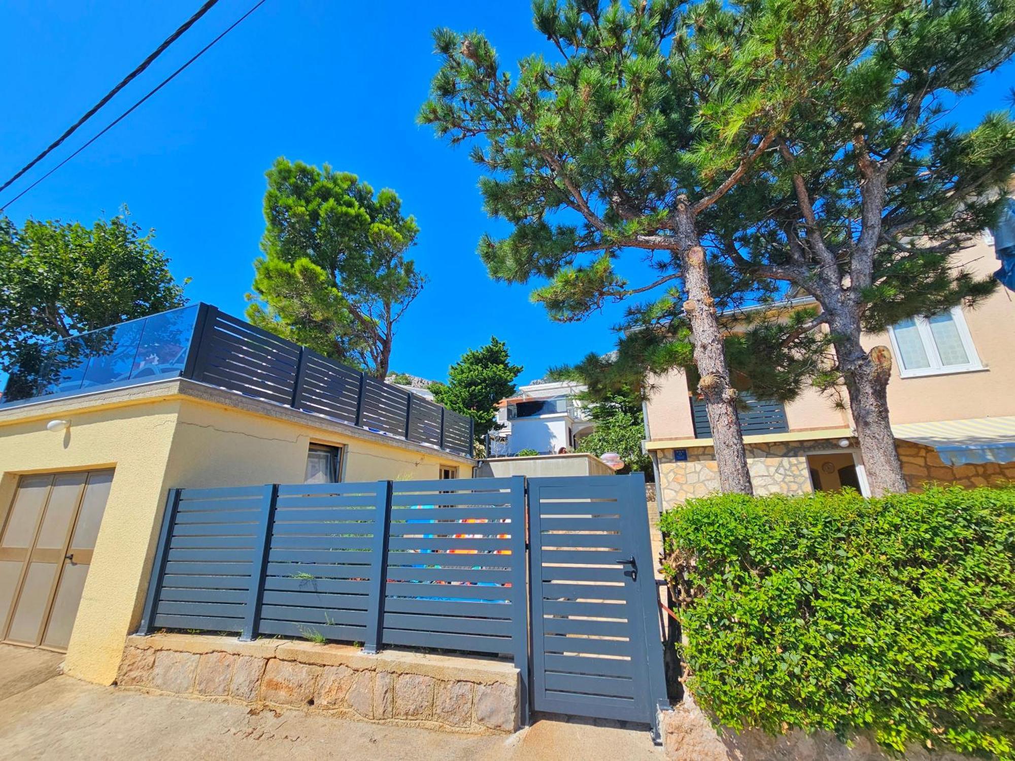 Beachfront House Ivana With Pool - Renovated 2025 Cesarica Exterior foto