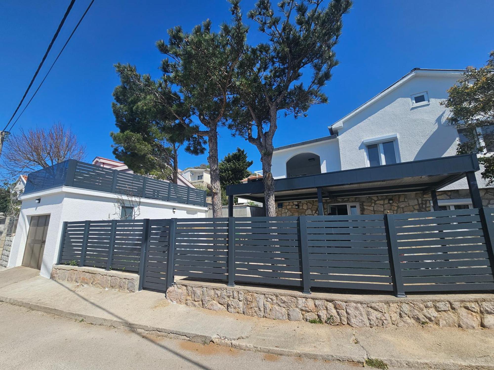 Beachfront House Ivana With Pool - Renovated 2025 Cesarica Exterior foto