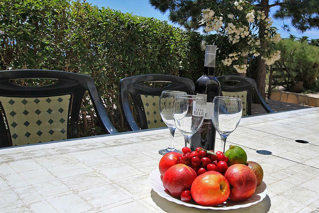Beachfront House Ivana With Pool - Renovated 2025 Cesarica Exterior foto